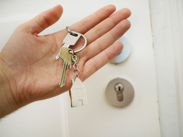 https://LauraObrien.StopRentingStartOwning.org